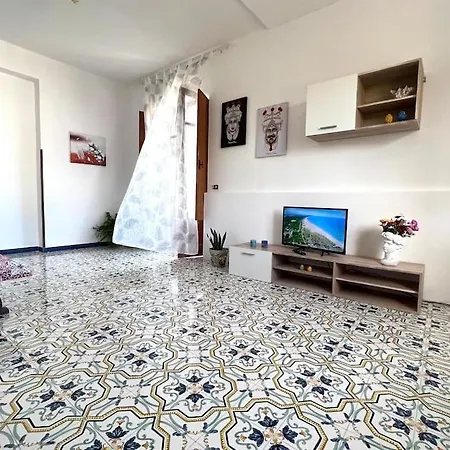 فيلة La Terrazza Sul Mare تْرابْيا