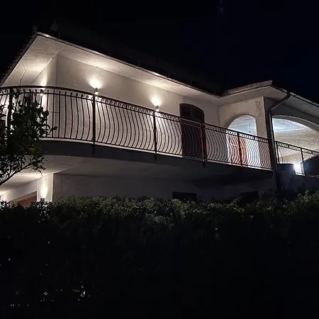 La Terrazza Sul Mare فيلة